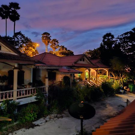 Jungle House At Yanui Beach In Rawai Phuket Dış mekan fotoğraf